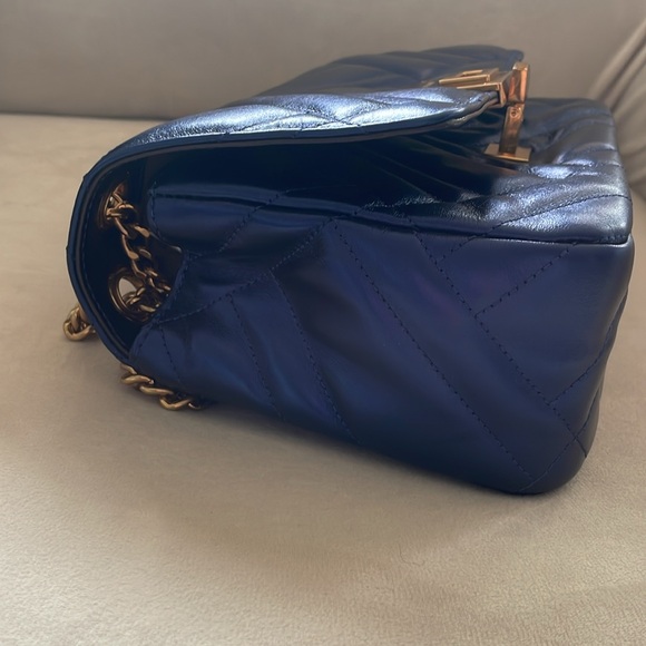 Michael Kors Vivianne Quilted Leather Medium Shoulder Flap Bag in Midnight Blue - Picture 5 of 16